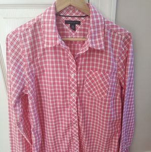 Women's Tommy Hilfiger shirt